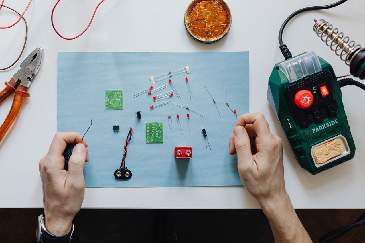 Guide pour remplacer un fusible sur un tableau électrique en toute sécurité.jpg