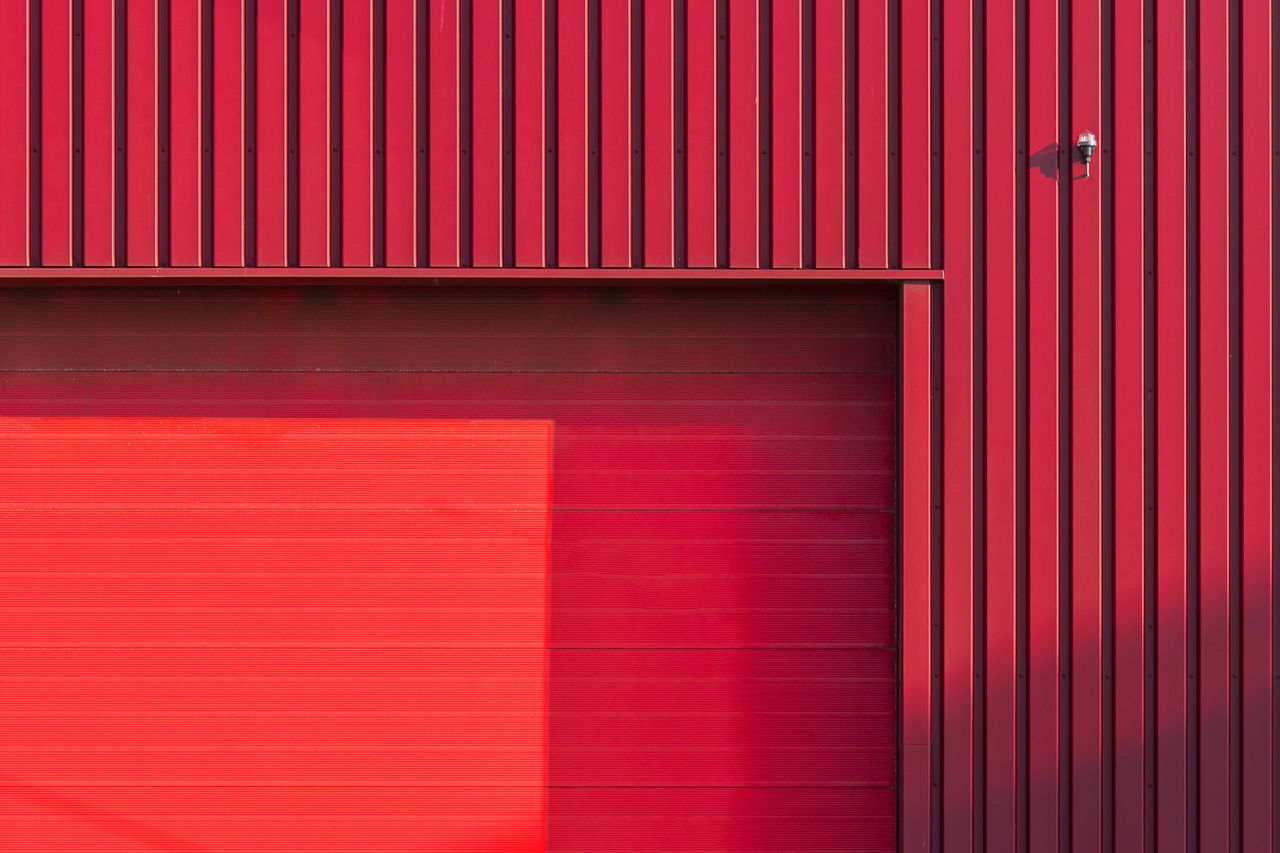  isoler votre porte de garage et réduire vos dépenses énergétiques